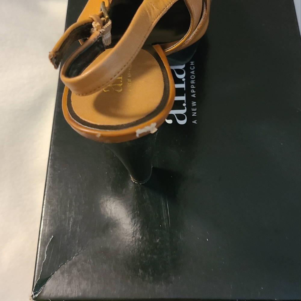 Shoes - Picture 6 of 6